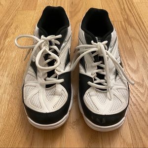 Mizuno volleyball sneakers (women’s)